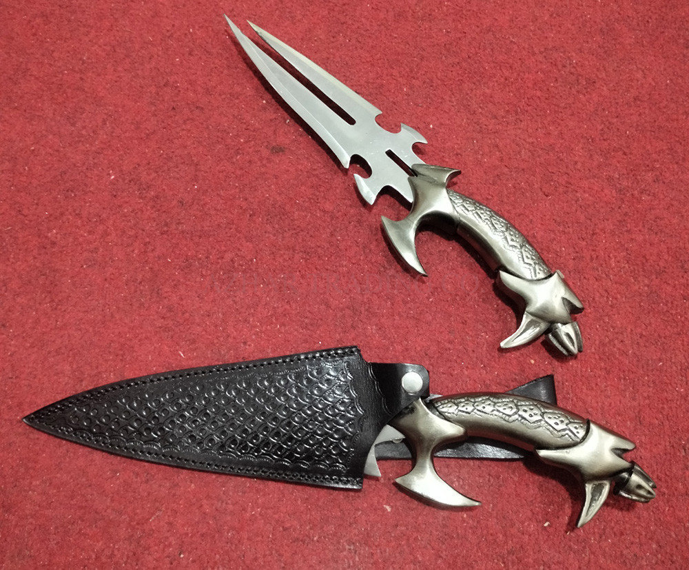 Faith Lehane "Jackal" Knife Replica | Buffy the Vampire Slayer image 4