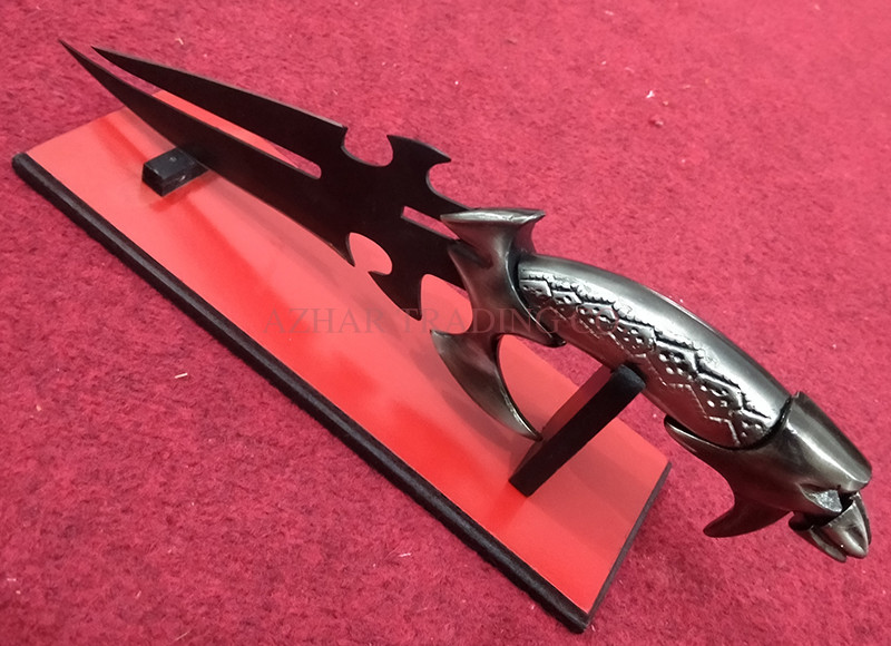Faith Lehane Black "Jackal" Knife Replica | Buffy the Vampire Slayer