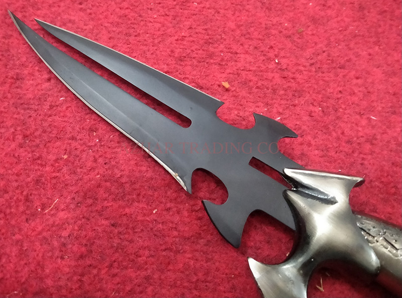 Faith Lehane Black "Jackal" Knife Replica | Buffy the Vampire Slayer image 3