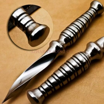 Fantasy Tri-Edge Dagger