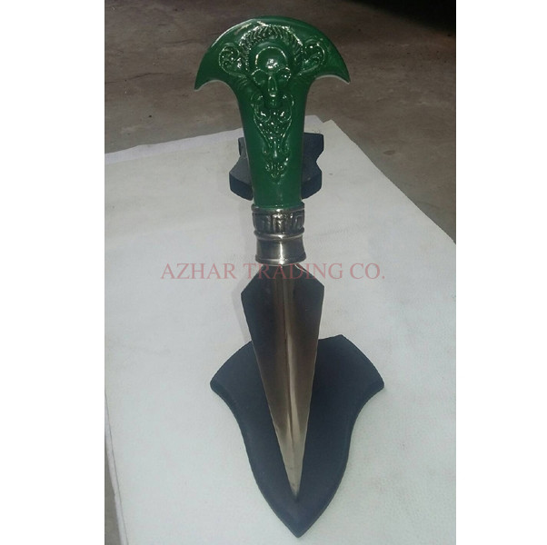 Bellatrix Style Fantasy Dagger