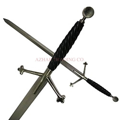 Classic Medieval Scottish Claymore (Black Guard)