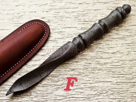 Handmade Damascus Tri-Edge Dagger image 6